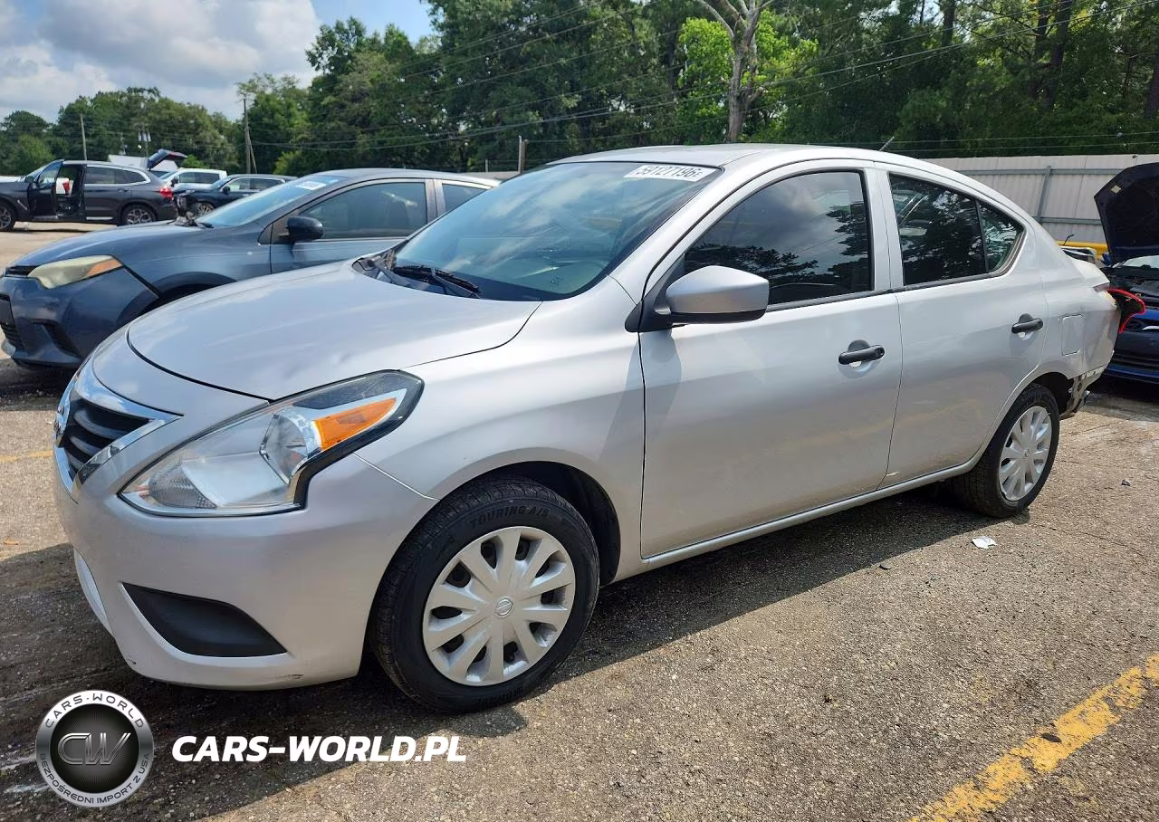 2018 Nissan Versa S Plus – zdjęcie 1 z 13