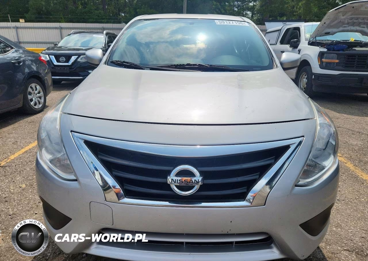 2018 Nissan Versa S Plus VIN:3N1CN7AP8JL823799 - 5