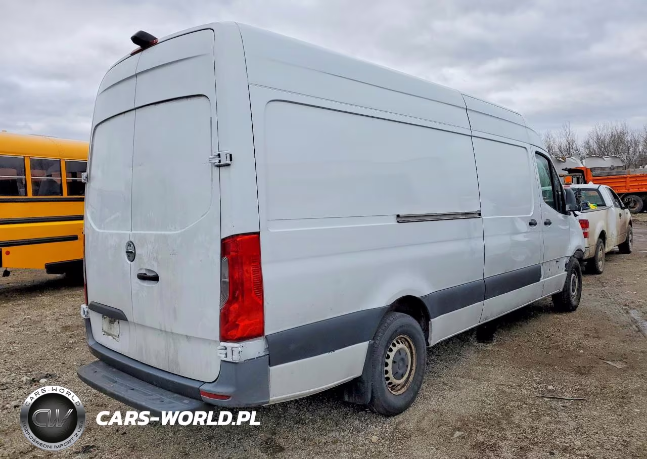 2019 Freightliner Sprinter 2500-3500 Delivery Van VIN:WDRPF1CD6KT007084 - 3