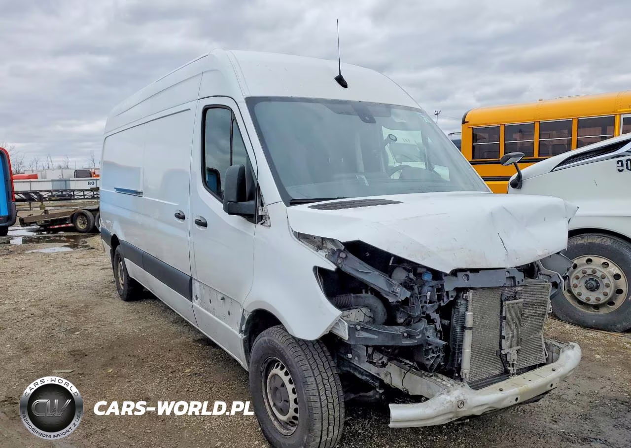 2019 Freightliner Sprinter 2500-3500 Delivery Van VIN:WDRPF1CD6KT007084 - 4