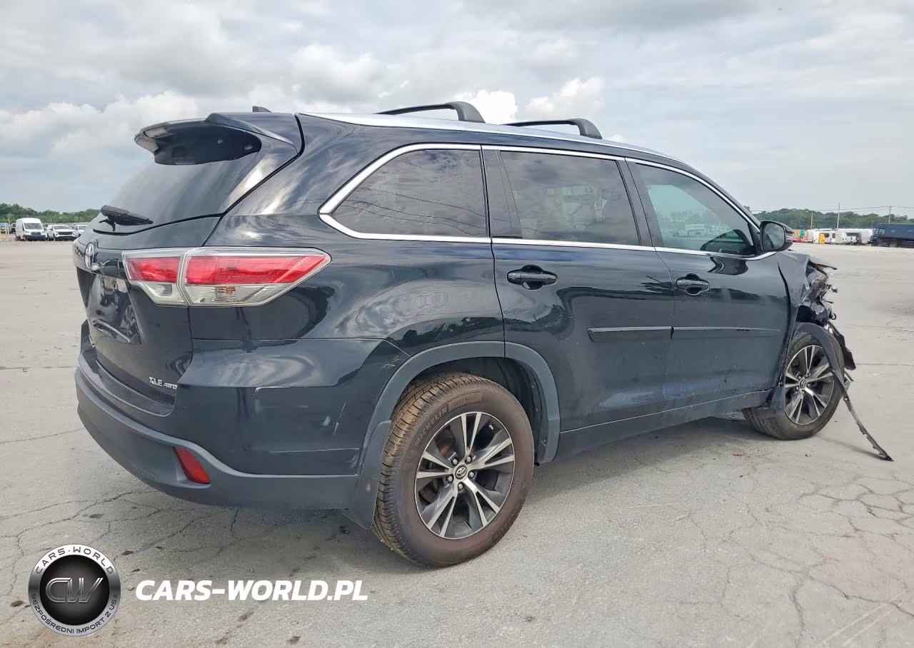 2016 Toyota Highlander Xle VIN:5TDJKRFH8GS330606 - 3