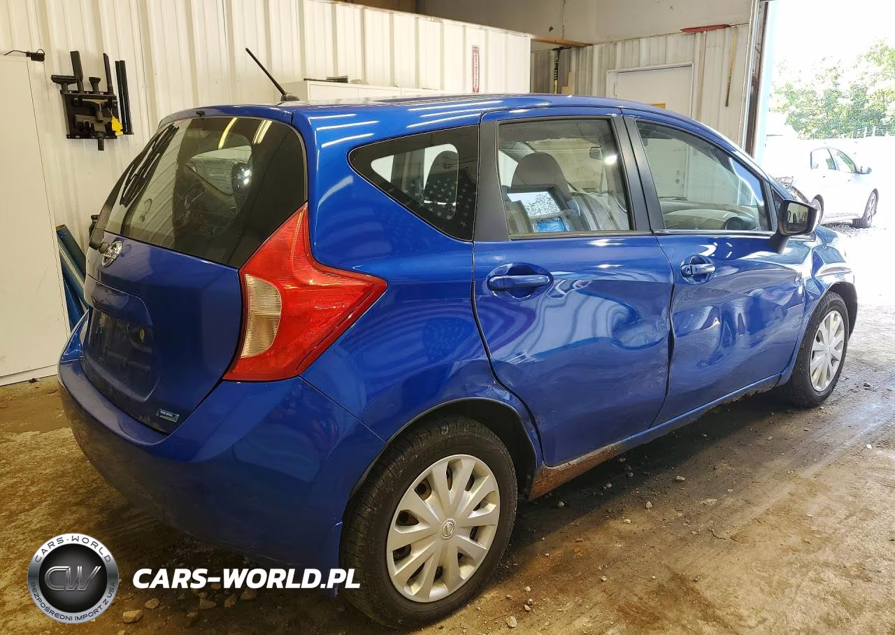 2015 Nissan Versa Note S Plus VIN:3N1CE2CP6FL350928 - 3