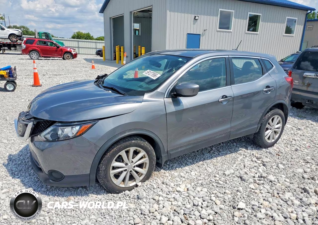 2018 Nissan Rogue Sport S – zdjęcie 1 z 12