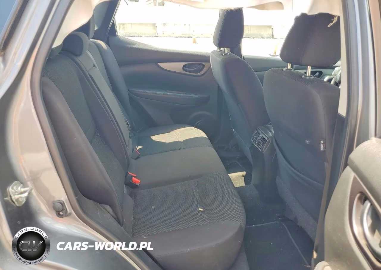 2018 Nissan Rogue Sport S VIN:JN1BJ1CPXJW190248 - 10
