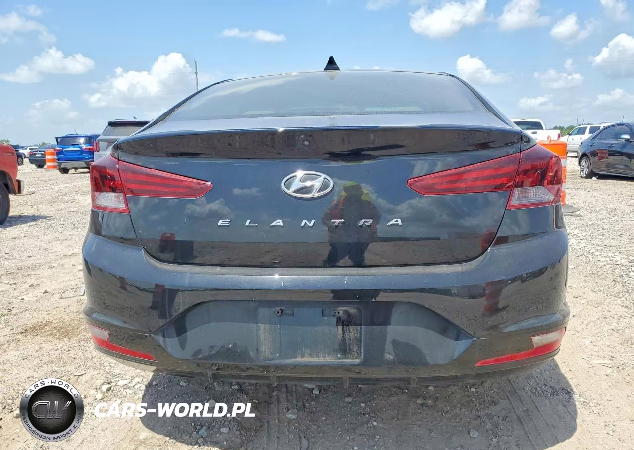 2019 Hyundai Elantra Value Edition VIN:5NPD84LF9KH469904 - 6