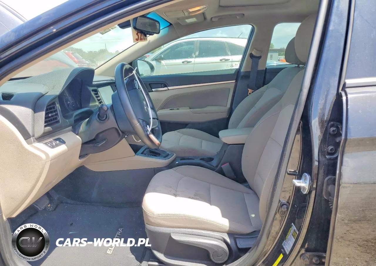 2019 Hyundai Elantra Value Edition VIN:5NPD84LF9KH469904 - 7