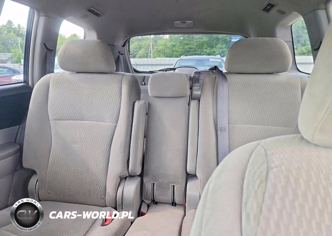 2010 Toyota Highlander Base VIN:5TDBK3EH9AS031216 - 10