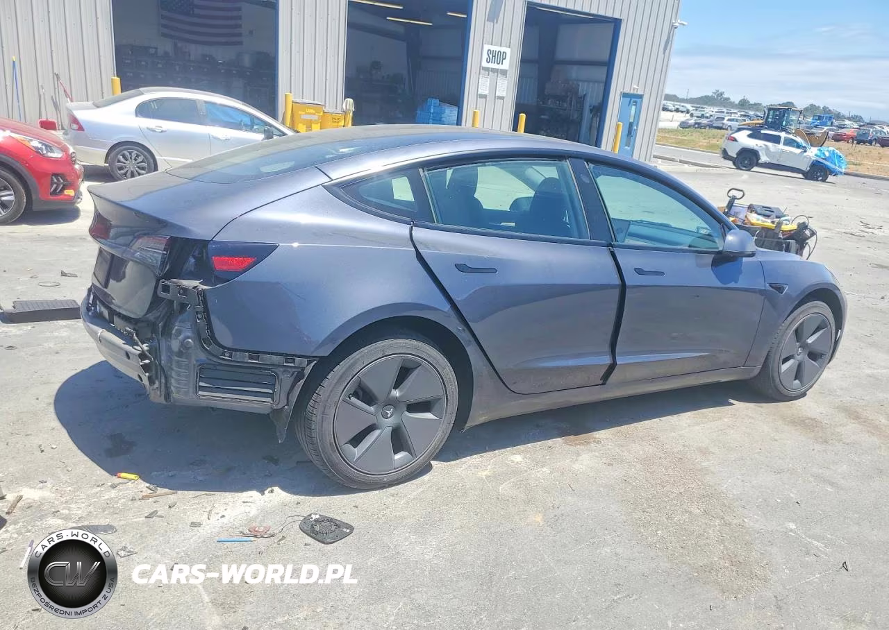 2023 Tesla Model 3 VIN:5YJ3E1EA5PF674663 - 3
