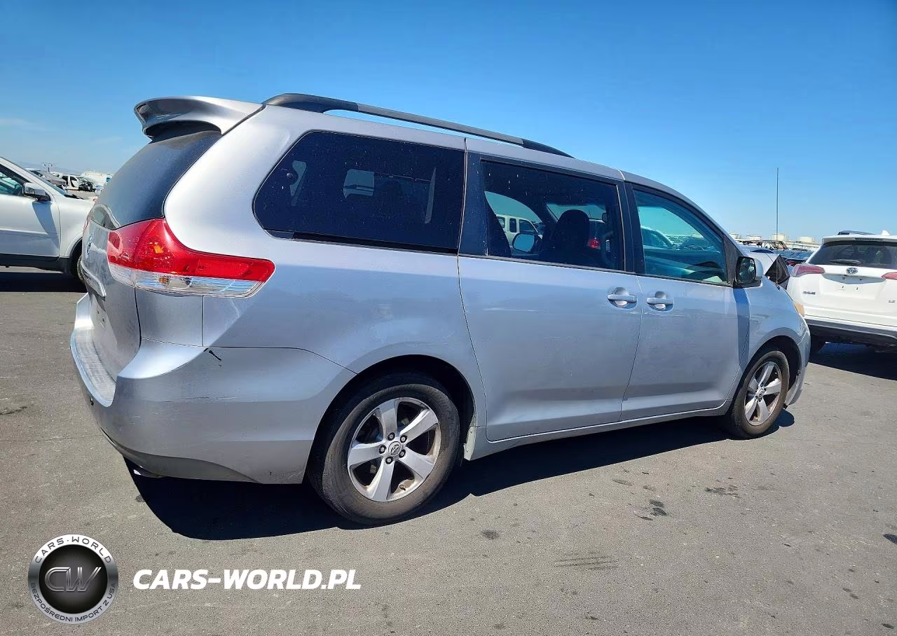 2012 Toyota Sienna Le V6 8 Passenger VIN:5TDKK3DC0CS188576 - 3