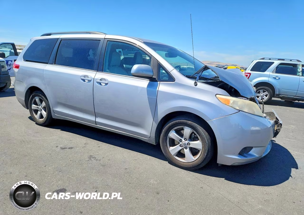 2012 Toyota Sienna Le V6 8 Passenger VIN:5TDKK3DC0CS188576 - 4