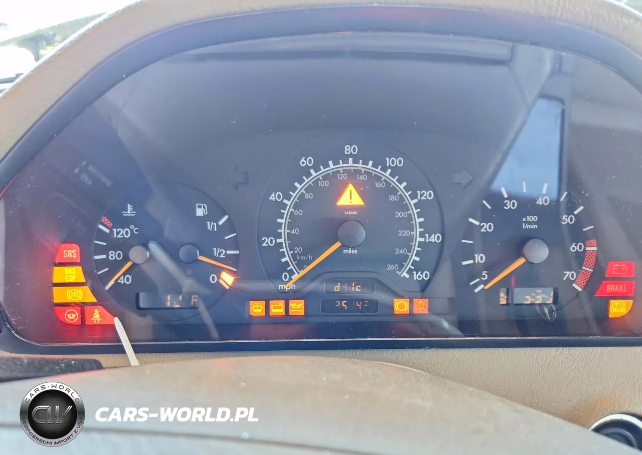 2000 Mercedes-Benz C 230 VIN:WDBHA24G4YA821335 - 9