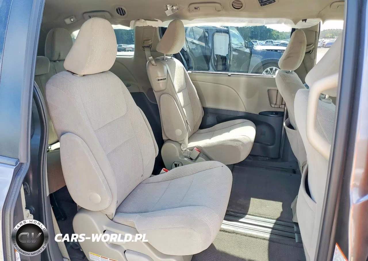 2017 Toyota Sienna Le VIN:5TDKZ3DC1HS783438 - 11