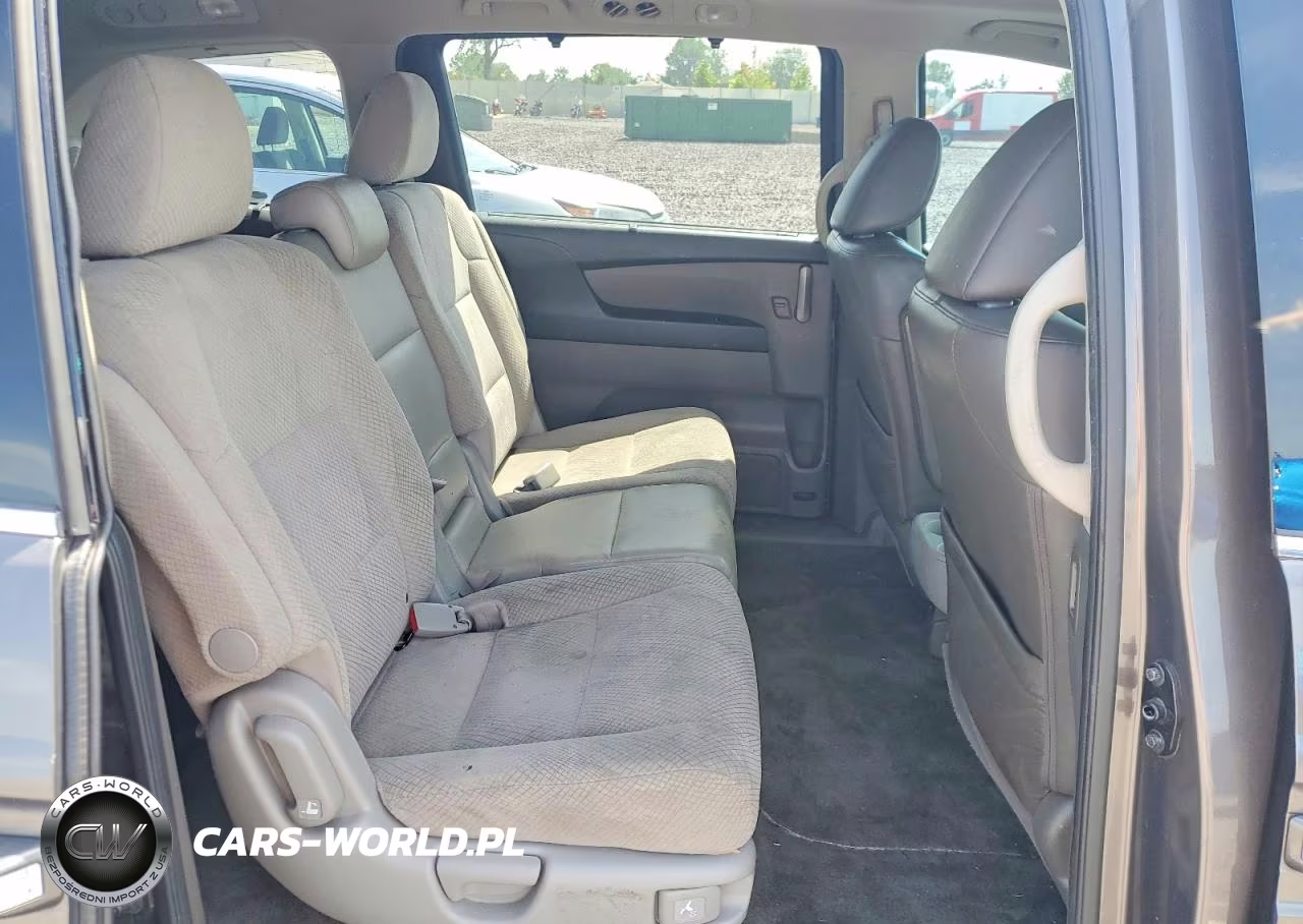 2012 Honda Odyssey Touring VIN:5FNRL5H9XCB133241 - 11