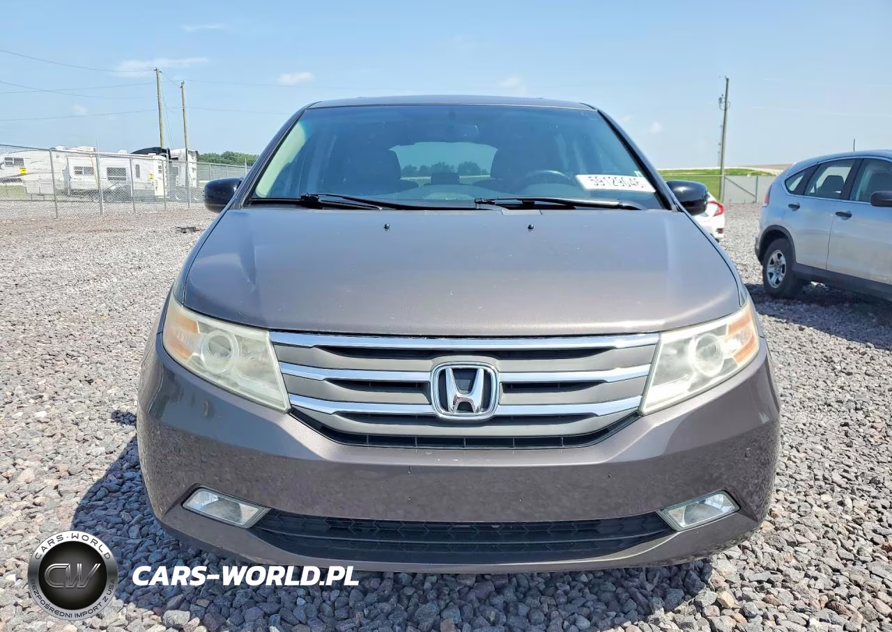 2012 Honda Odyssey Touring VIN:5FNRL5H9XCB133241 - 5