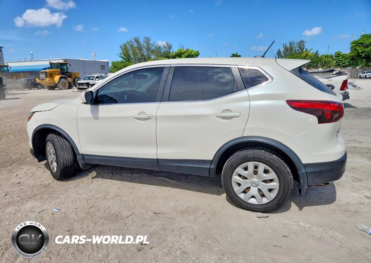 2017 Nissan Rogue Sport S VIN:JN1BJ1CPXHW008588 - 2