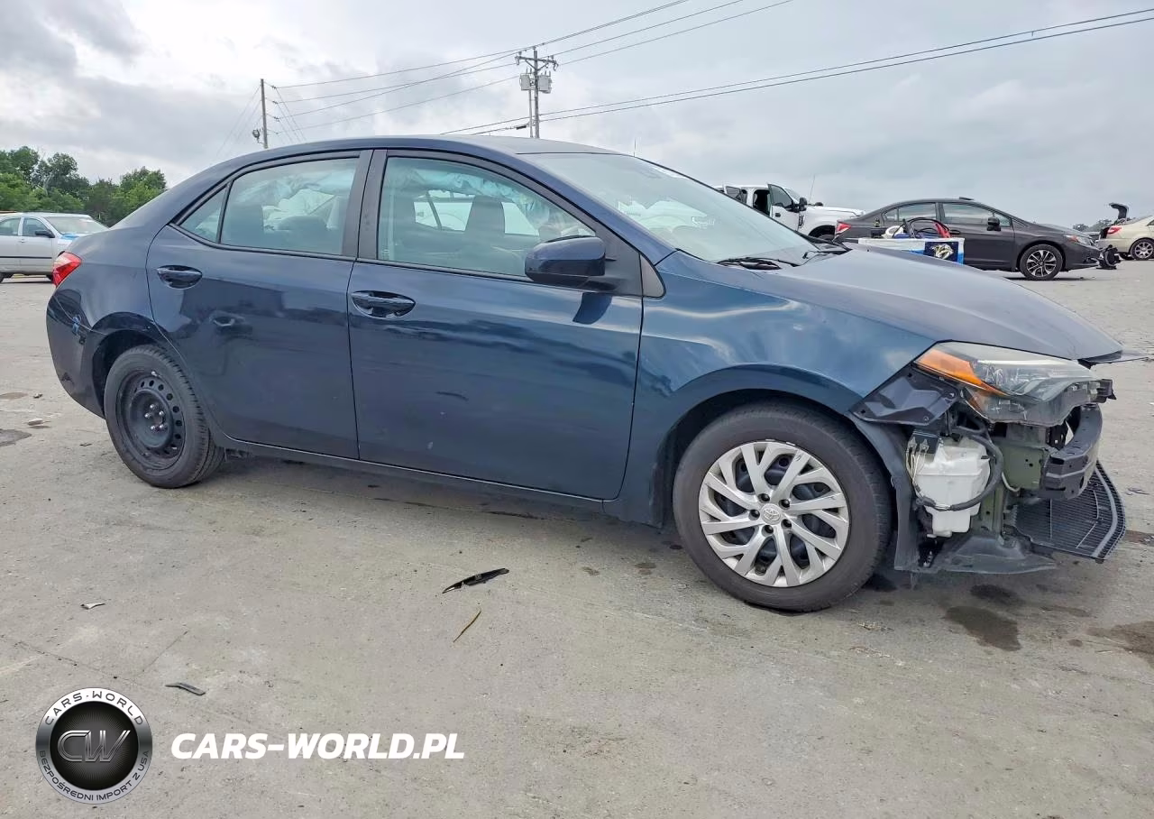 2017 Toyota Corolla Le VIN:5YFBURHE9HP717807 - 4