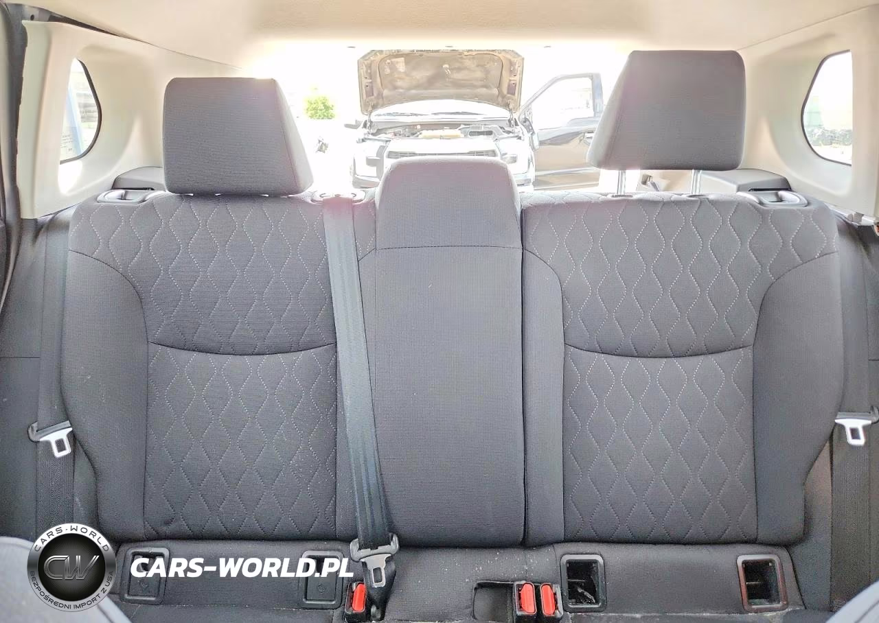 2023 Toyota Corolla Cross Le VIN:7MUCAAAG3PV041179 - 10
