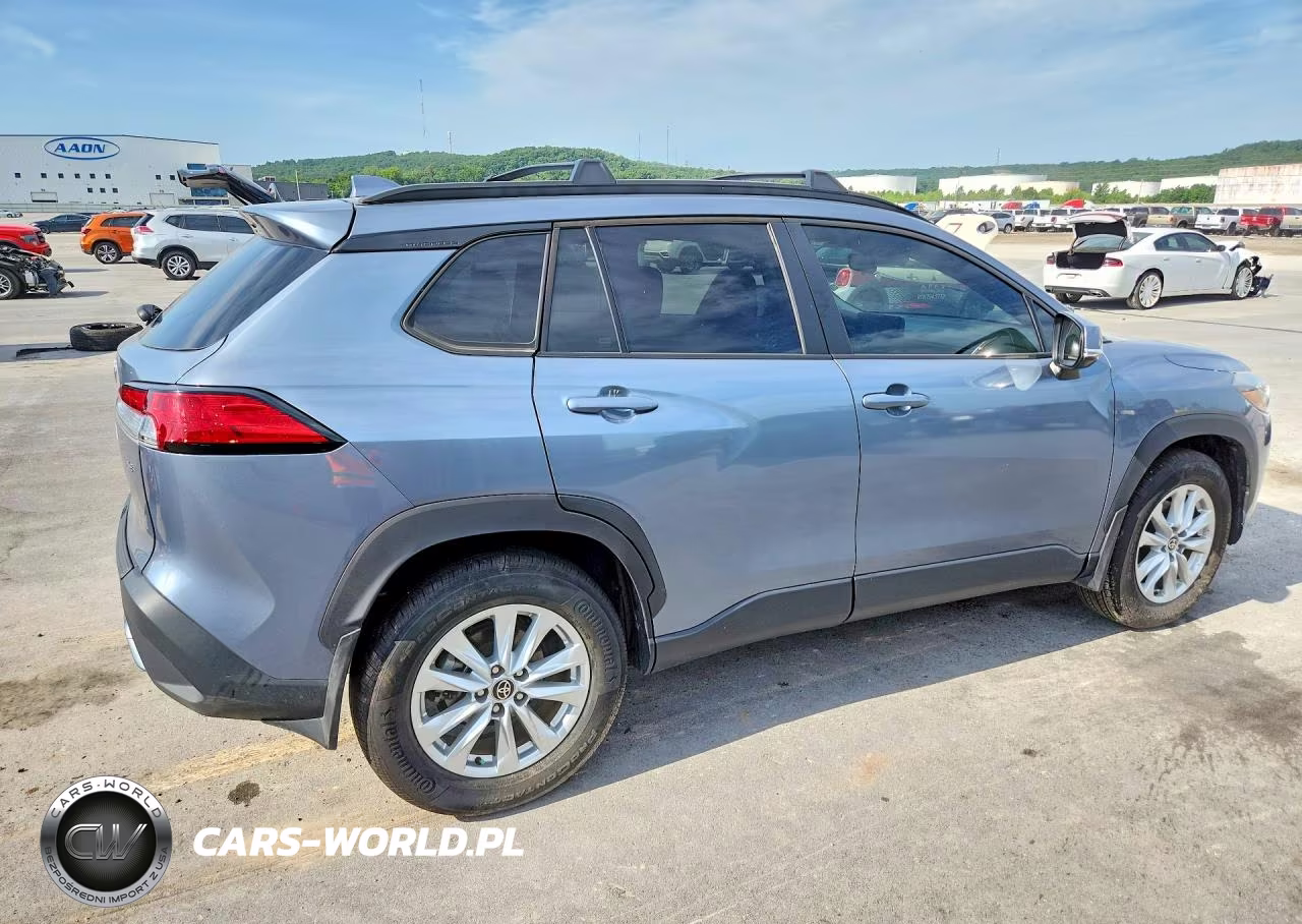 2023 Toyota Corolla Cross Le VIN:7MUCAAAG3PV041179 - 3