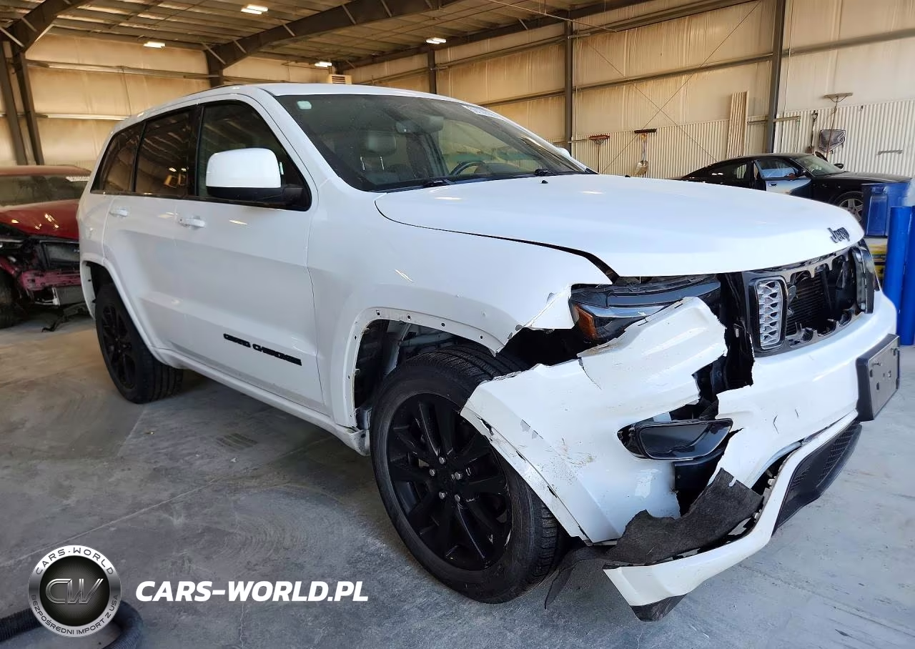 2019 Jeep Grand Cherokee Laredo VIN:1C4RJFAG1KC589967 - 4