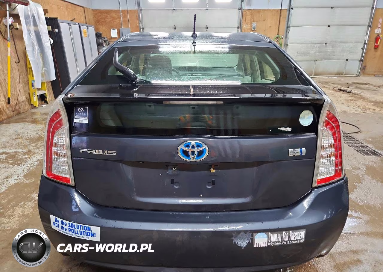 2015 Toyota Prius Two VIN:JTDKN3DU6F1980104 - 6