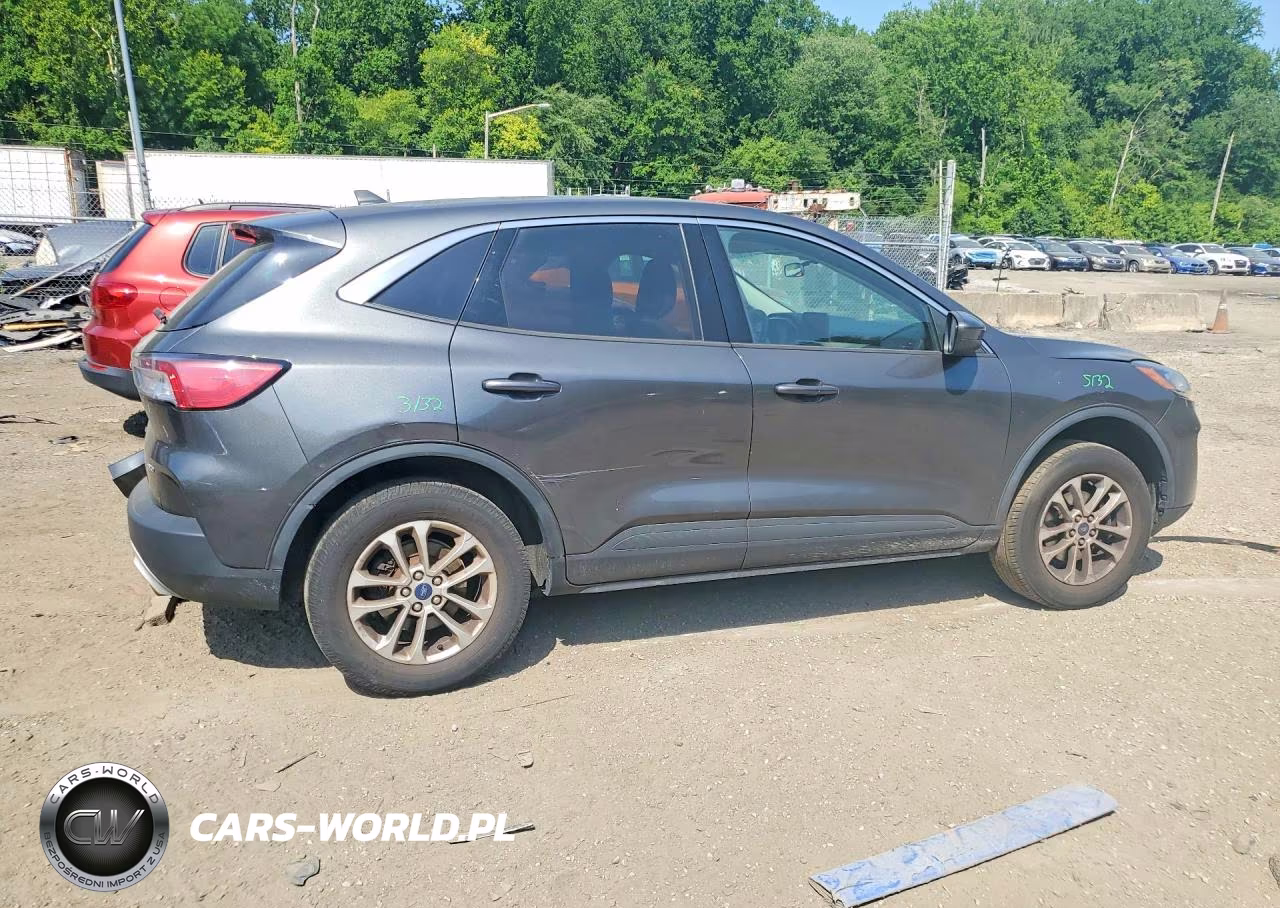2020 Ford Escape Se VIN:1FMCU9G63LUC71093 - 3