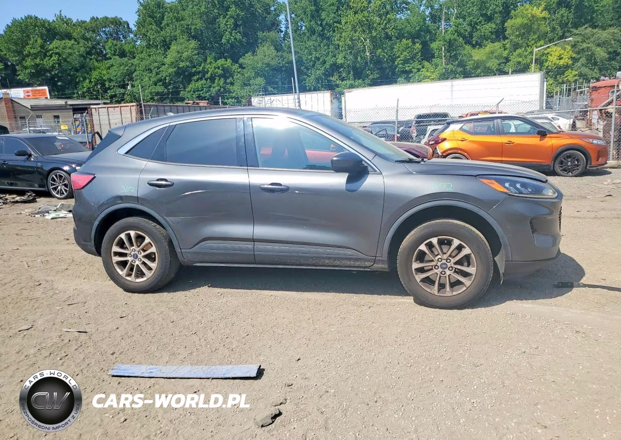 2020 Ford Escape Se VIN:1FMCU9G63LUC71093 - 4