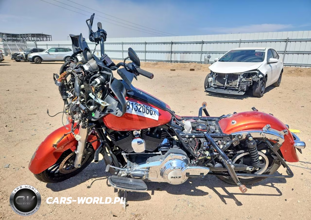 2011 Harley-Davidson Flhx VIN:1HD1KBM37BB611826 - 3