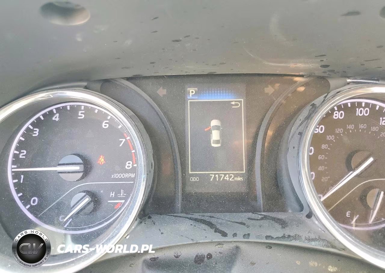 2020 Toyota Camry Le VIN:4T1C11AKXLU920338 - 9