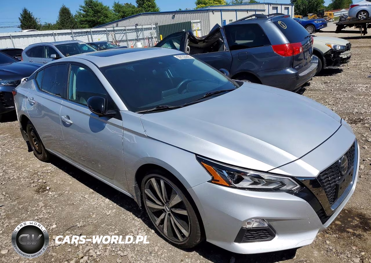 2020 Nissan Altima Sr VIN:1N4BL4CW9LN323452 - 4