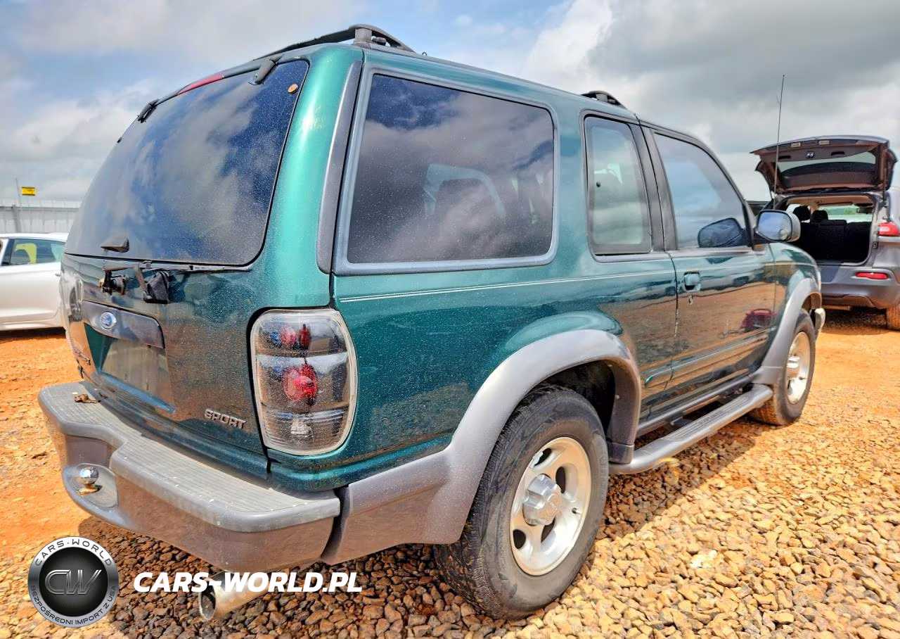 2000 Ford Explorer Sport VIN:1FMDU70E5YUA84746 - 3