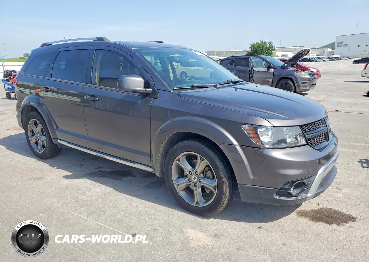 2018 Dodge Journey Crossroad VIN:3C4PDDGG9JT197204 - 4