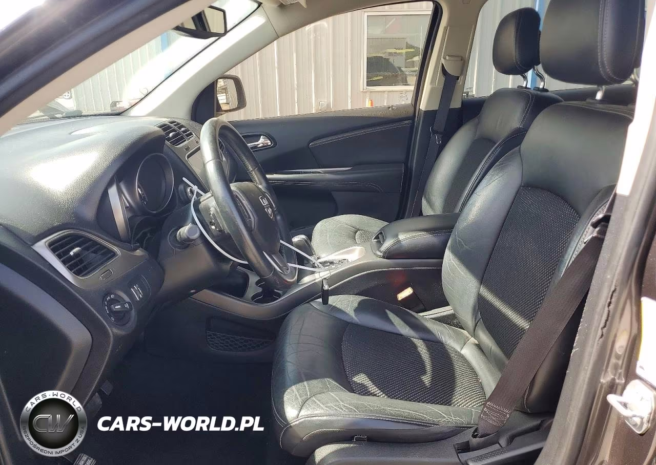 2018 Dodge Journey Crossroad VIN:3C4PDDGG9JT197204 - 7
