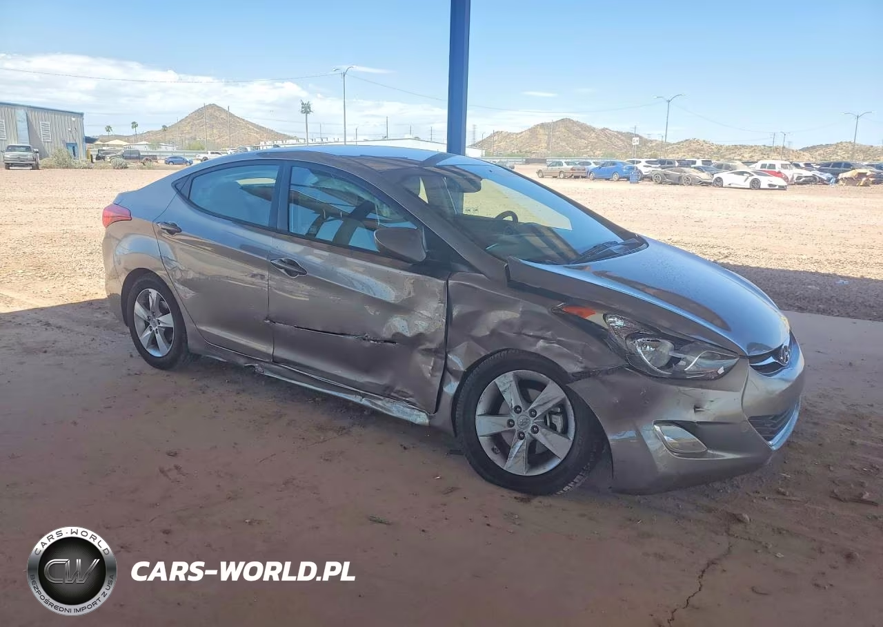 2013 Hyundai Elantra Gls VIN:5NPDH4AE0DH237219 - 4