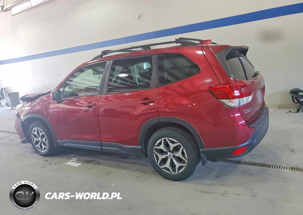 2020 Subaru Forester Premium VIN:JF2SKAJC2LH530057 - 2