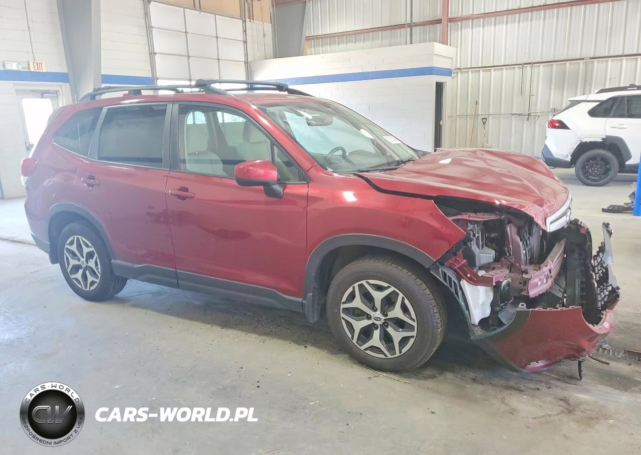 2020 Subaru Forester Premium VIN:JF2SKAJC2LH530057 - 4