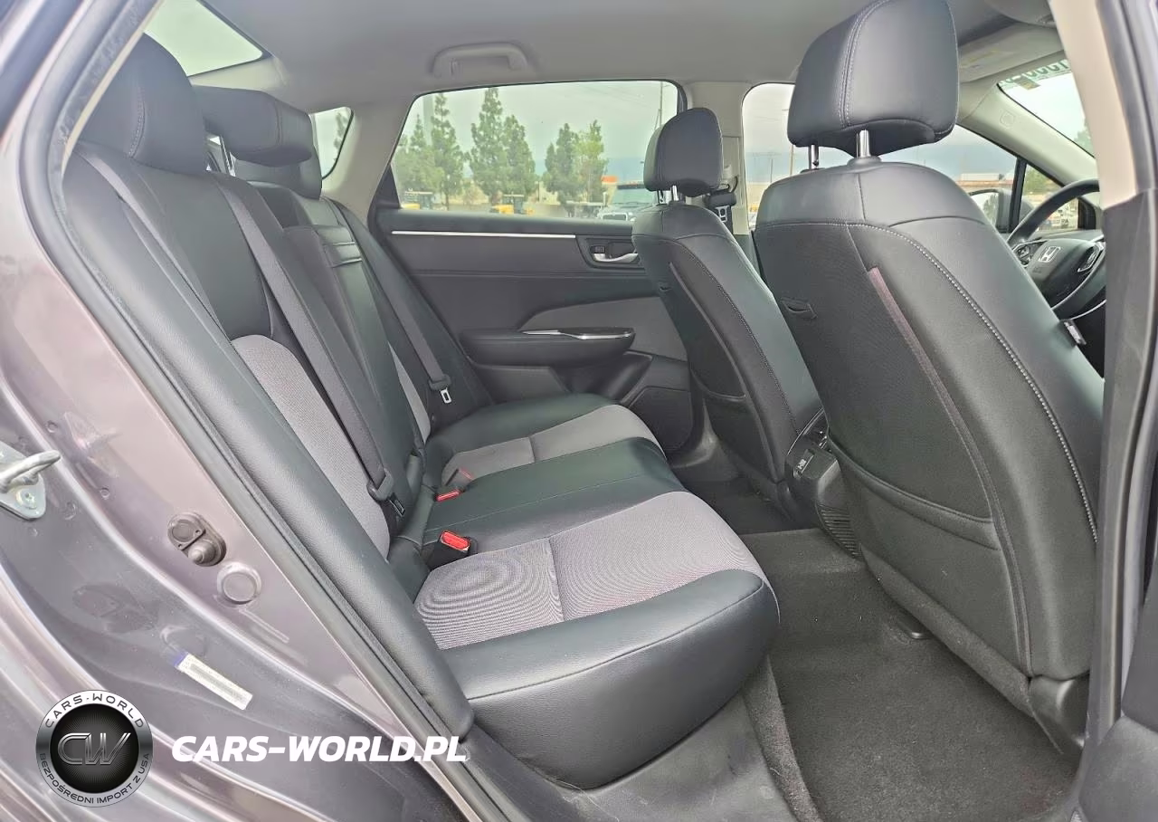 2019 Honda Clarity VIN:JHMZC5F15KC006159 - 10