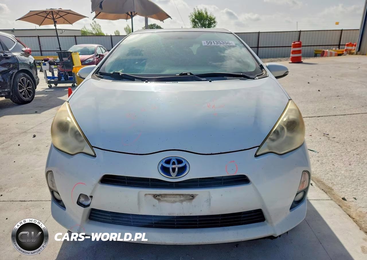 2012 Toyota Prius C Four VIN:JTDKDTB3XC1500106 - 5