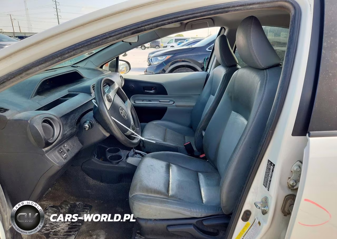 2012 Toyota Prius C Four VIN:JTDKDTB3XC1500106 - 7