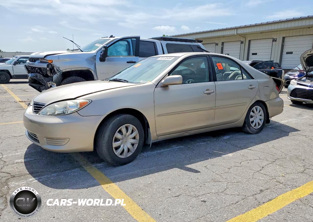 2005 Toyota Camry Le