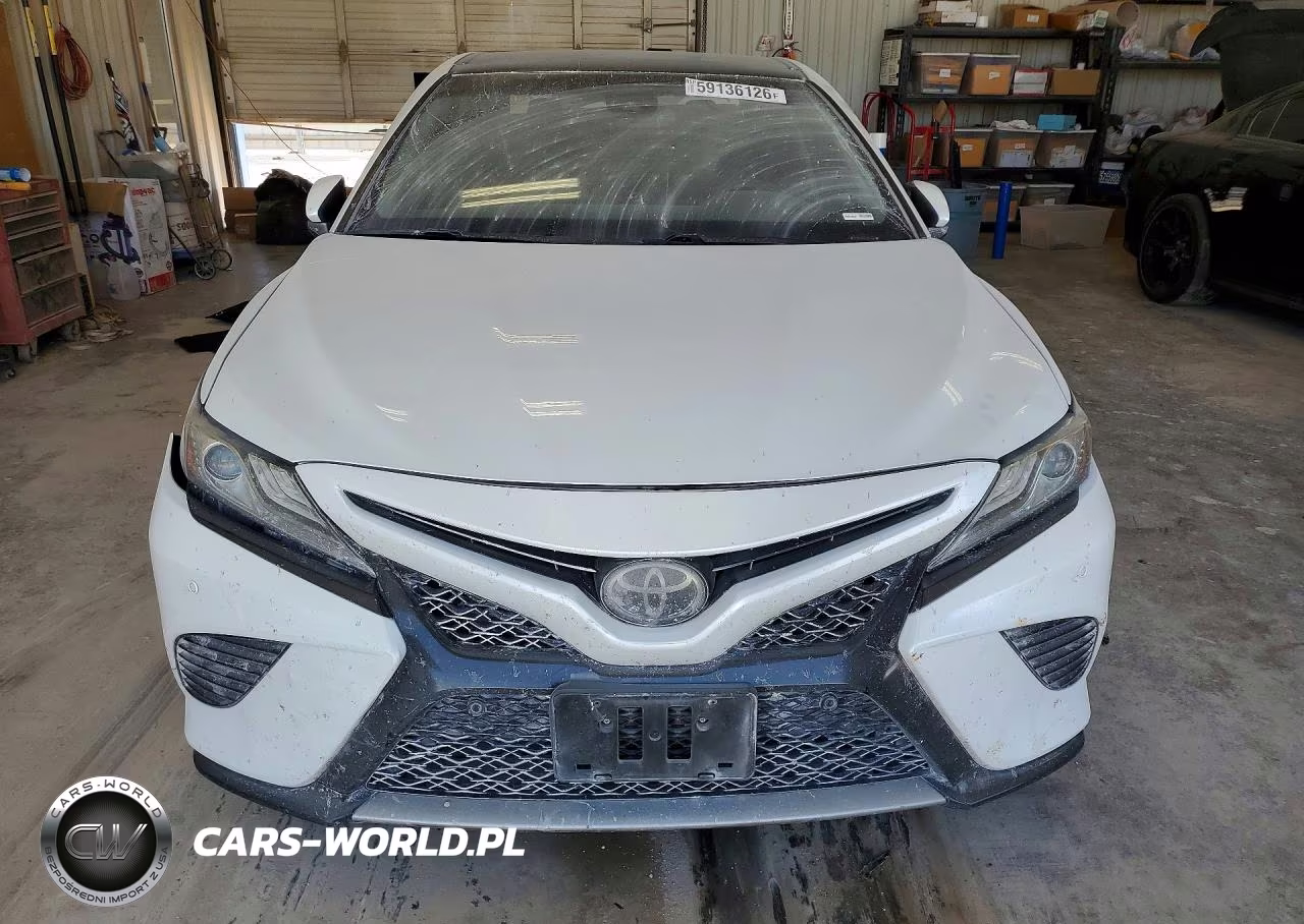 2018 Toyota Camry Xse VIN:4T1B61HK5JU076192 - 5
