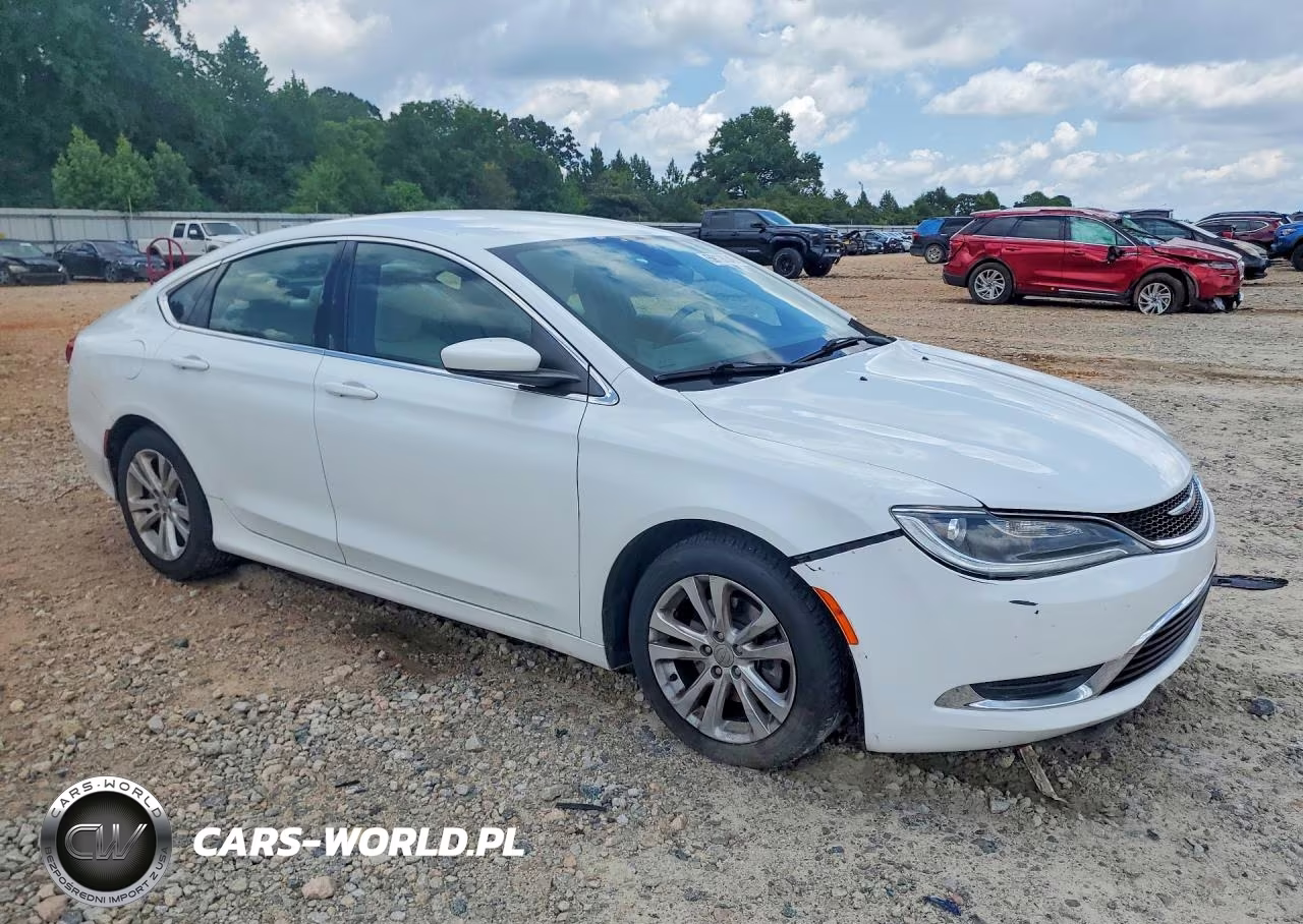 2015 Chrysler 200 Limited VIN:1C3CCCAB3FN692096 - 4