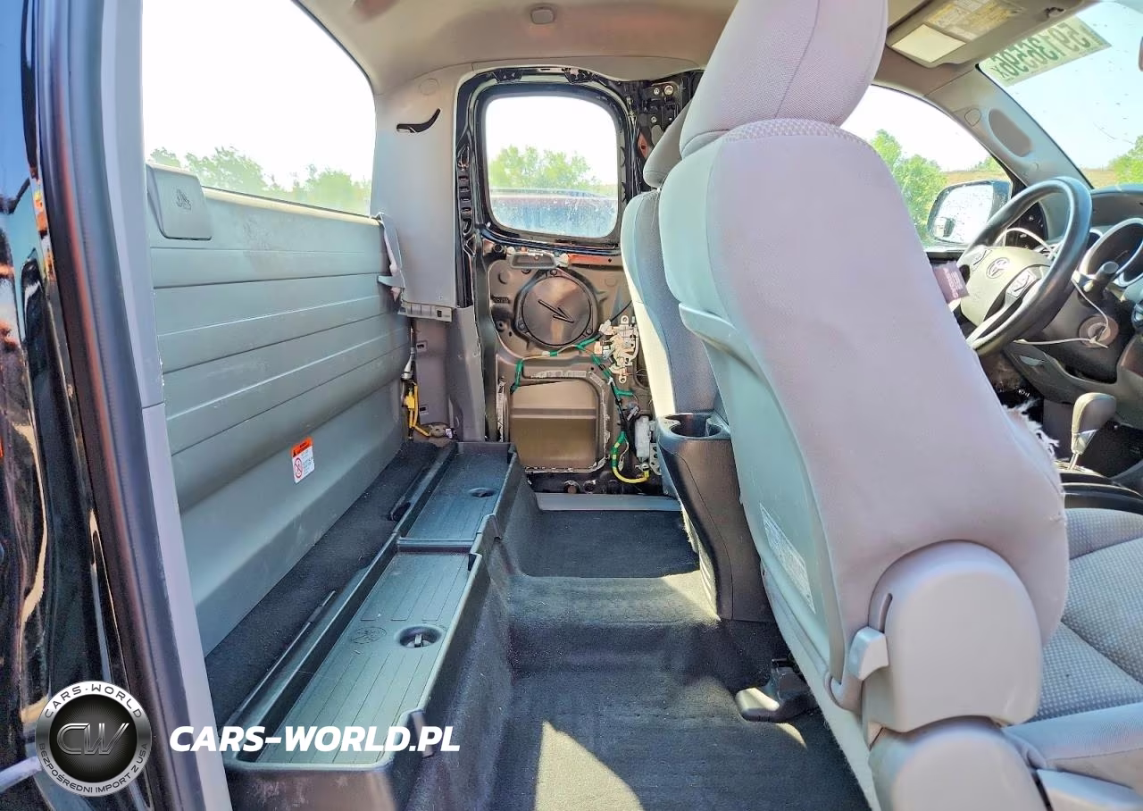 2015 Toyota Tacoma Access Cab VIN:5TFUX4EN6FX035277 - 10