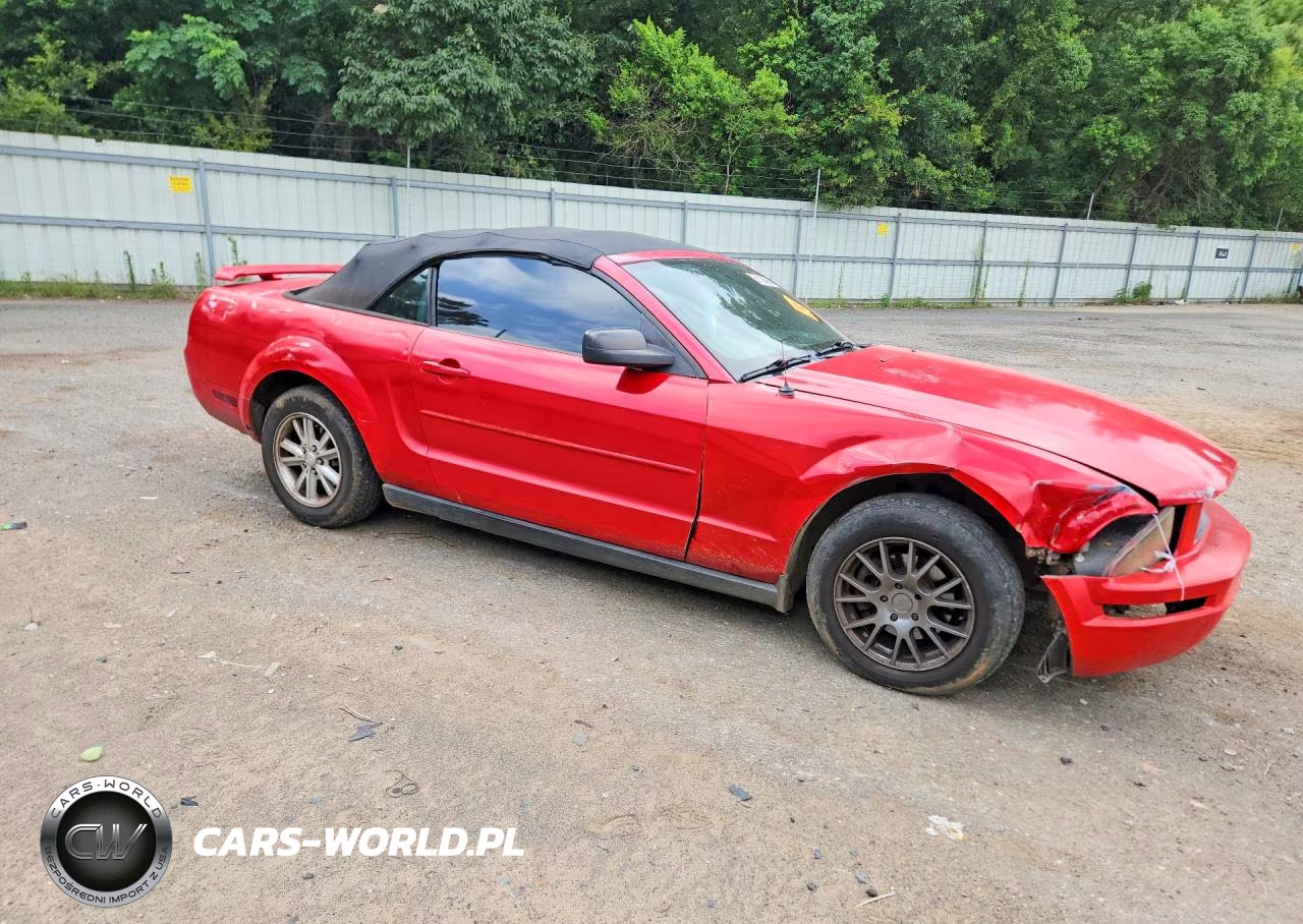 2007 Ford Mustang VIN:1ZVFT84N675279051 - 4