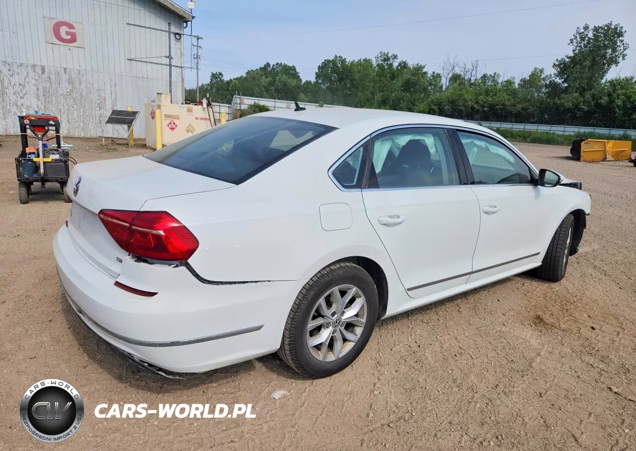 2016 Volkswagen Passat S VIN:1VWAT7A38GC014604 - 3