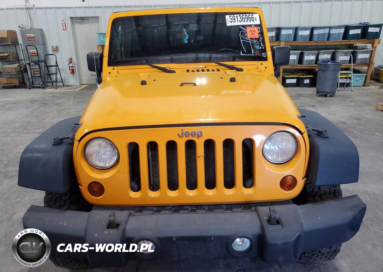 2013 Jeep Wrangler Unlimited Sport VIN:1C4BJWDG3DL557117 - 5