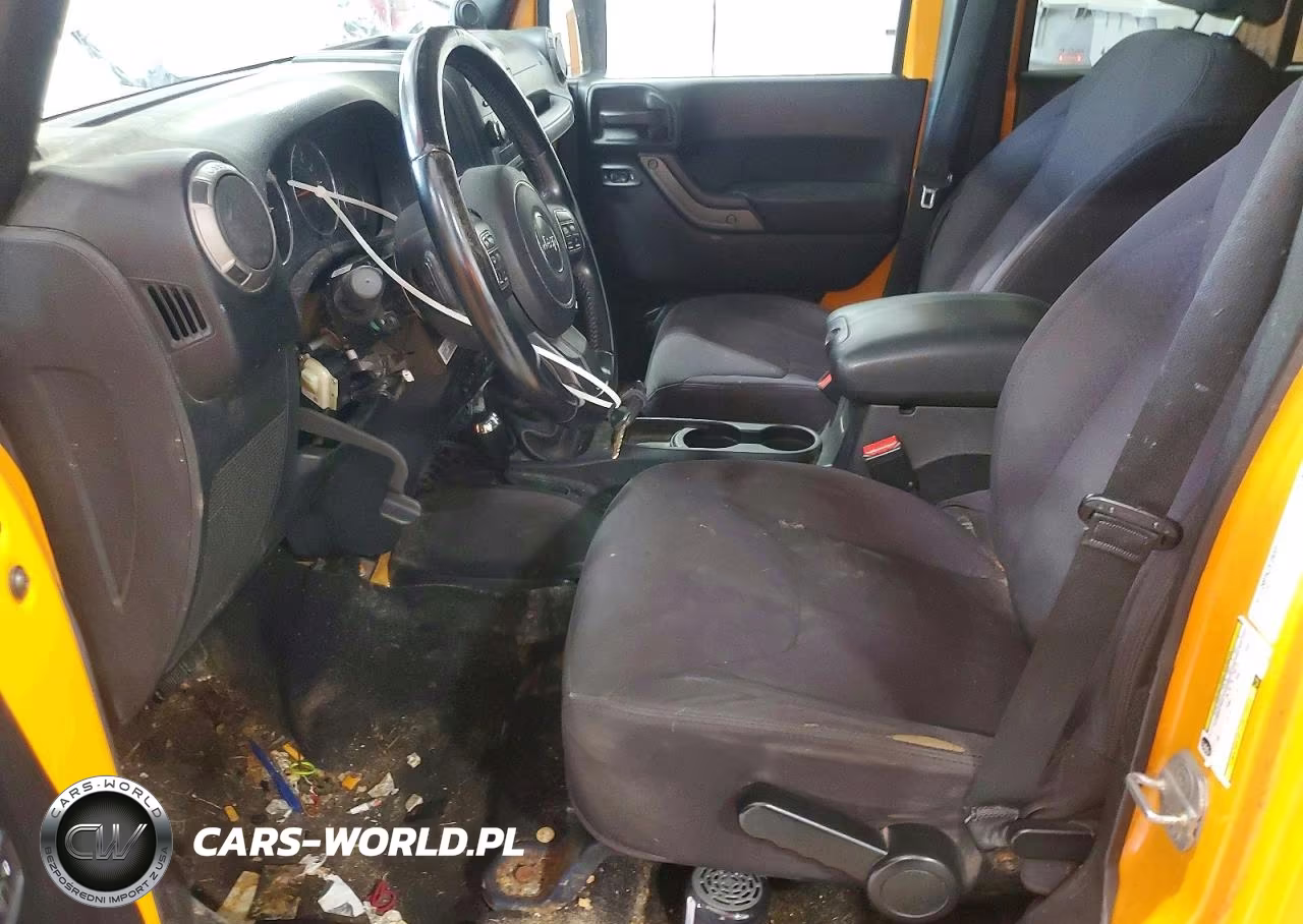 2013 Jeep Wrangler Unlimited Sport VIN:1C4BJWDG3DL557117 - 7