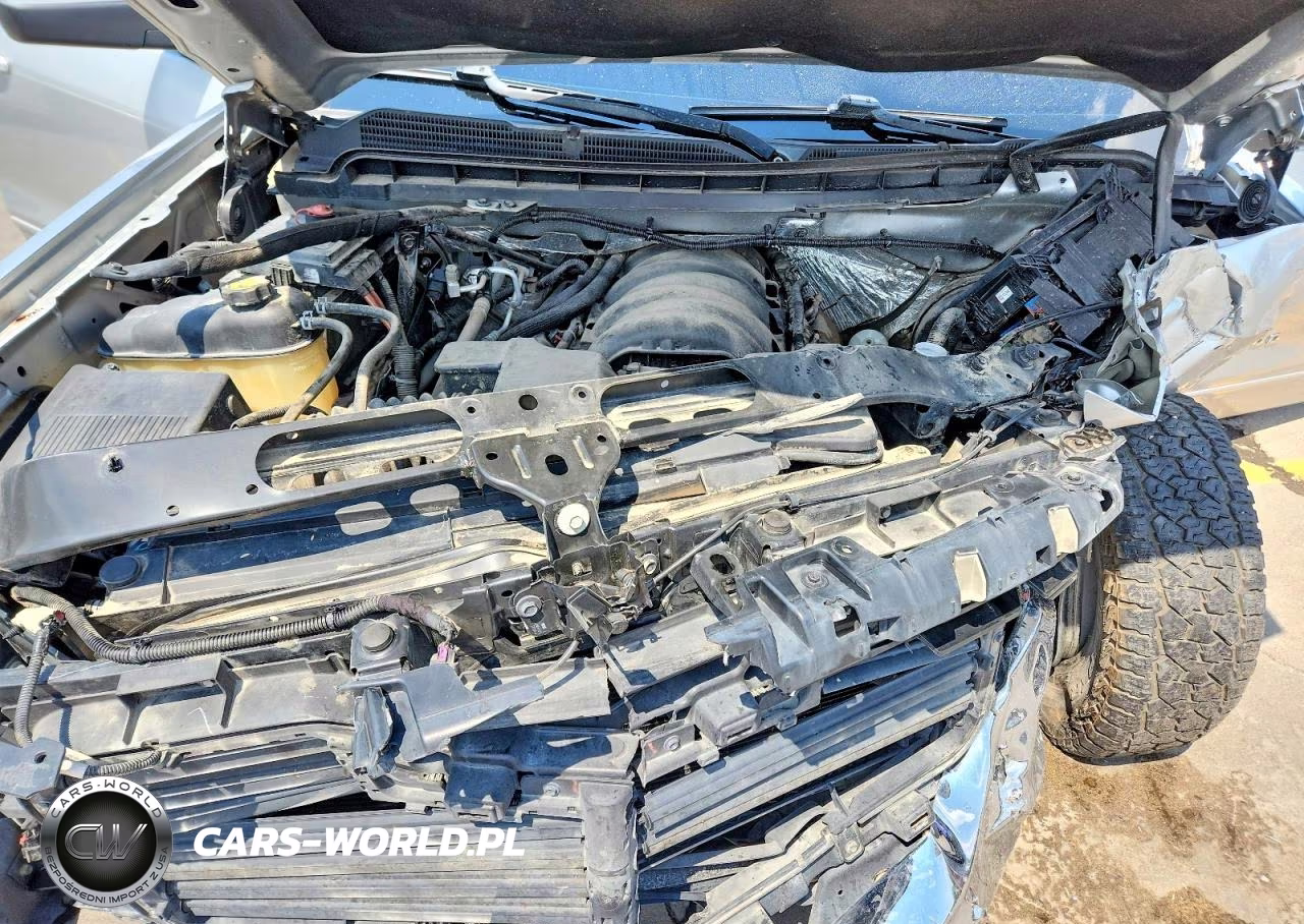 2018 Chevrolet Silverado K1500 Lt VIN:3GCUKREC6JG104251 - 11