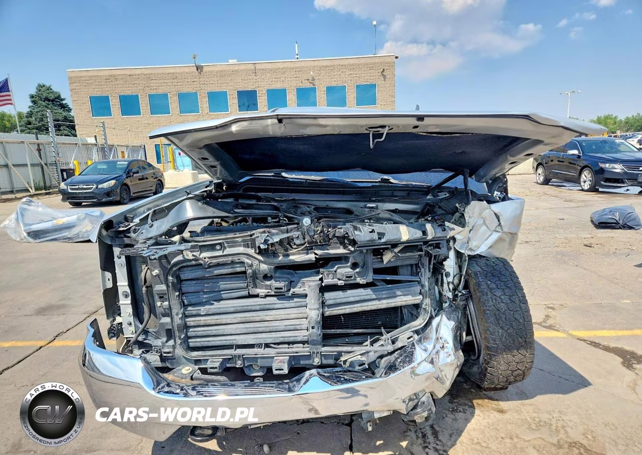 2018 Chevrolet Silverado K1500 Lt VIN:3GCUKREC6JG104251 - 5