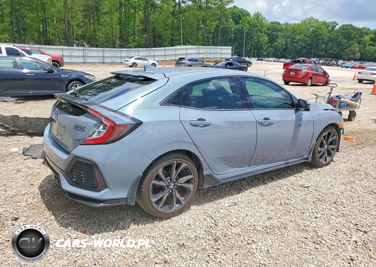 2018 Honda Civic Sport Touring VIN:SHHFK7H97JU240731 - 3