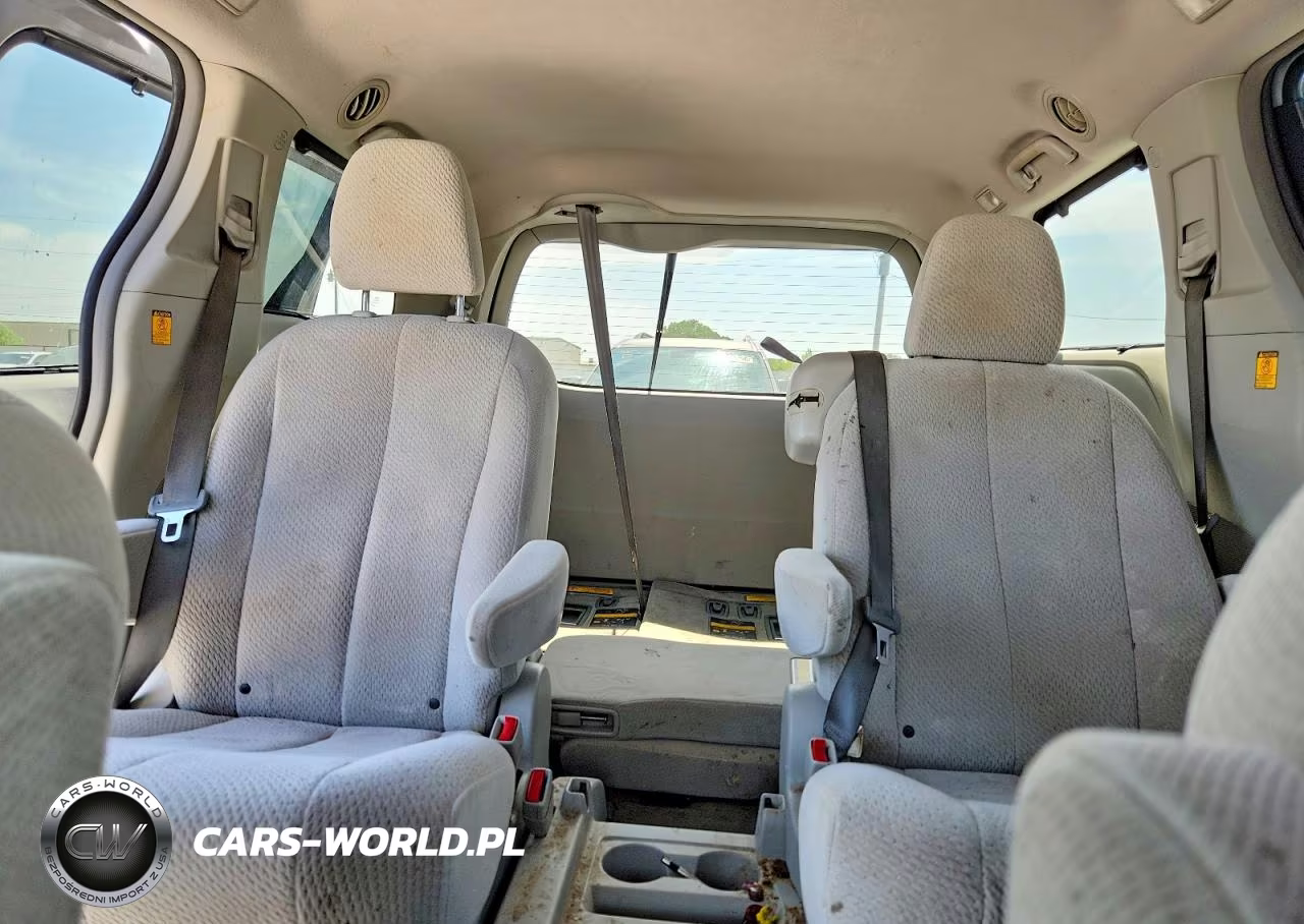 2013 Toyota Sienna Le VIN:5TDKK3DC6DS326705 - 10